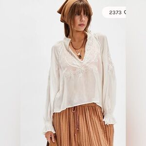 Free People Women’s Small White Bali Dragon Lily Blouse Boho Fairy Long Sleeve